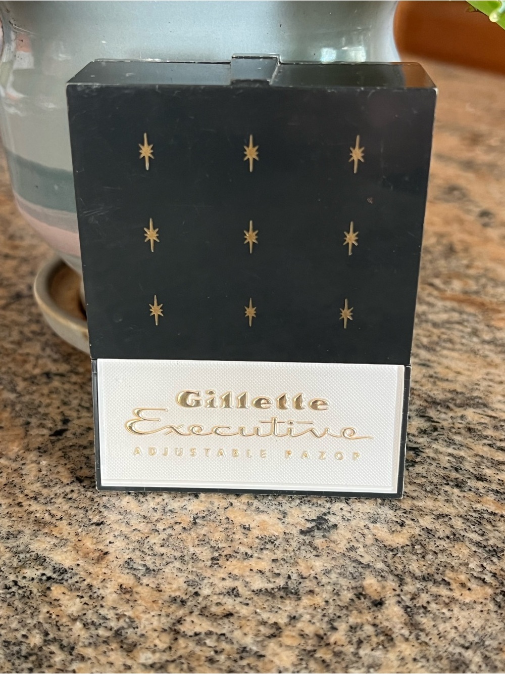 1958 Gillette Executive
Fatboy Adjustable
Safety Razor Set - Picture 10 of 16